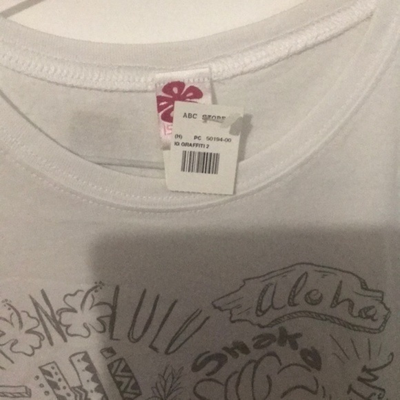 Island Girl graphic t-shirt - Picture 2 of 6